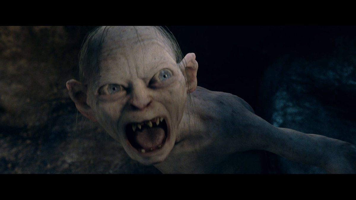 Au départ, Gollum devait être un personnage 100% en CGI, et le casting devait servir simplement à lui trouver une voix... Mais Andy Serkis a tellement bluffé tout le plateau qu’il a fini par totalement l’incarner en motion capture. La saga LE SEIGNEUR DES ANNEAUX, c'est dispo.