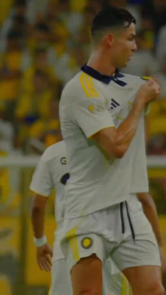 نعـشق النـصر ونحب الصدارة وإن حضرنا روس💛💙