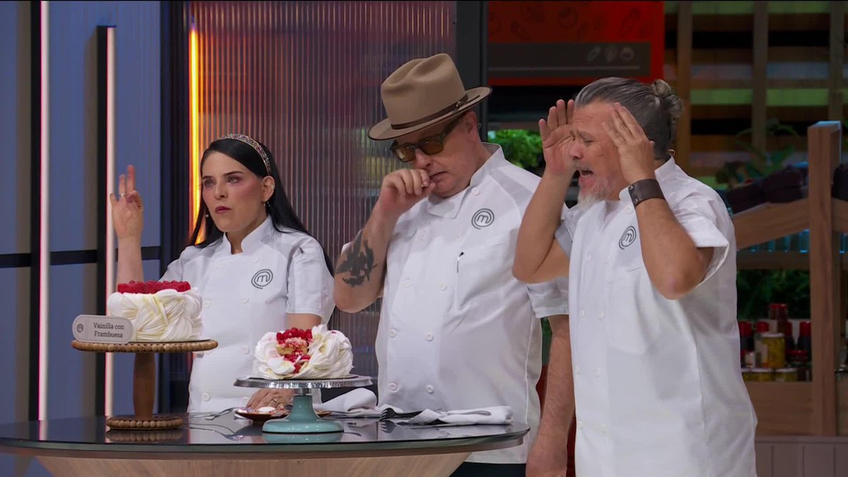 😳😳 les salió igualito la neta mis respetos!!! #MasterChefMx #Emmanuel #Ramahá en 60 minutos se ventaron este pastelazo 🫡🫡🫡
