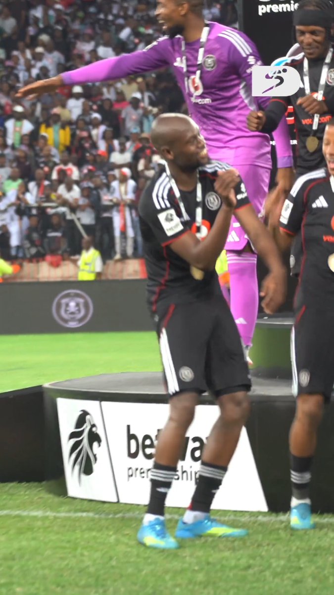 Come for the #BetwayPrem title, stay for Ngwana Sesi's celebrations🕺🏆 #SSDiski