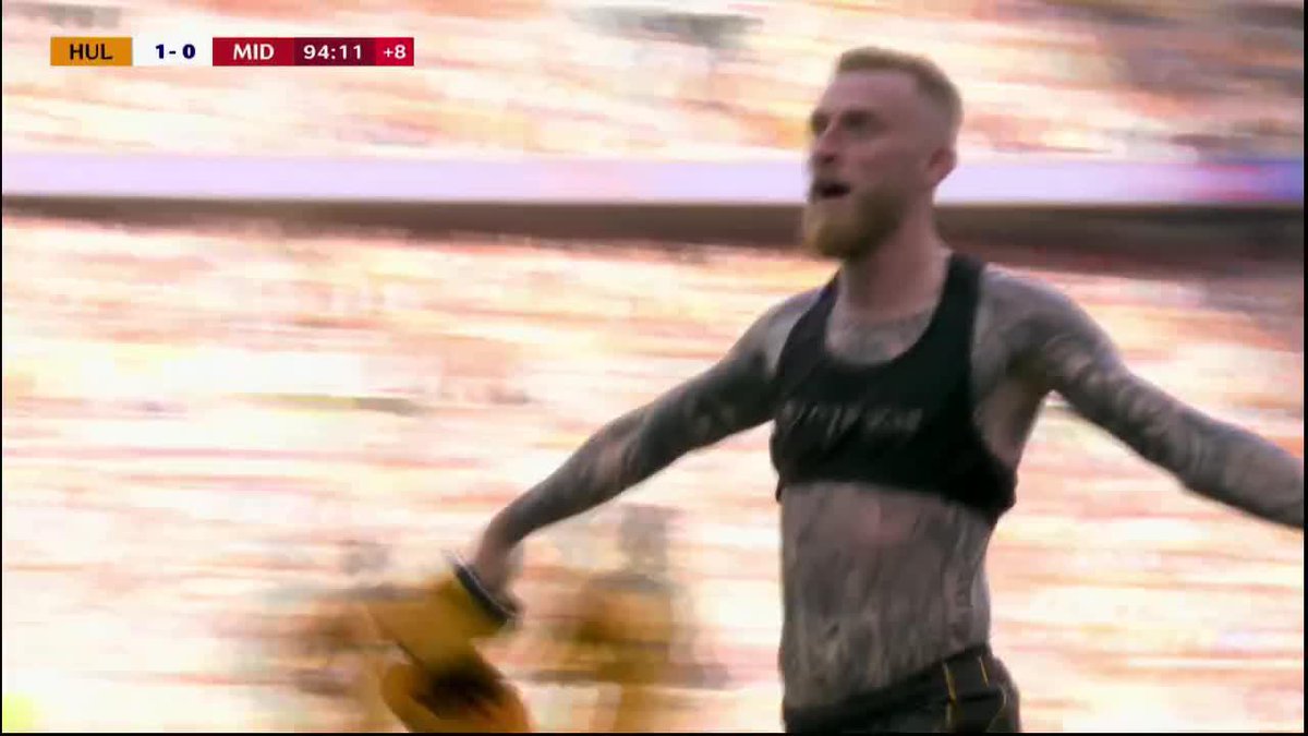 🤯🏴󠁧󠁢󠁥󠁮󠁧󠁿 HULL CITY SE PONE EN VENTAJA A LOS 94 MINUTOS VS MIDDLESBROUGH EN WEMBLEY. SE ESTÁN QUEDANDO CON EL ÚLTIMO ASCENSO A LA PREMIER LEAGUE. ‼️