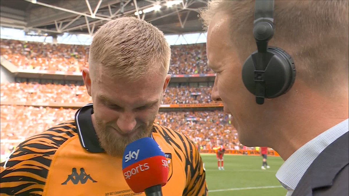 "What a feeling man!" 😍 Oli McBurnie reacts after scoring the goal to send Hull to the Premier League ✨