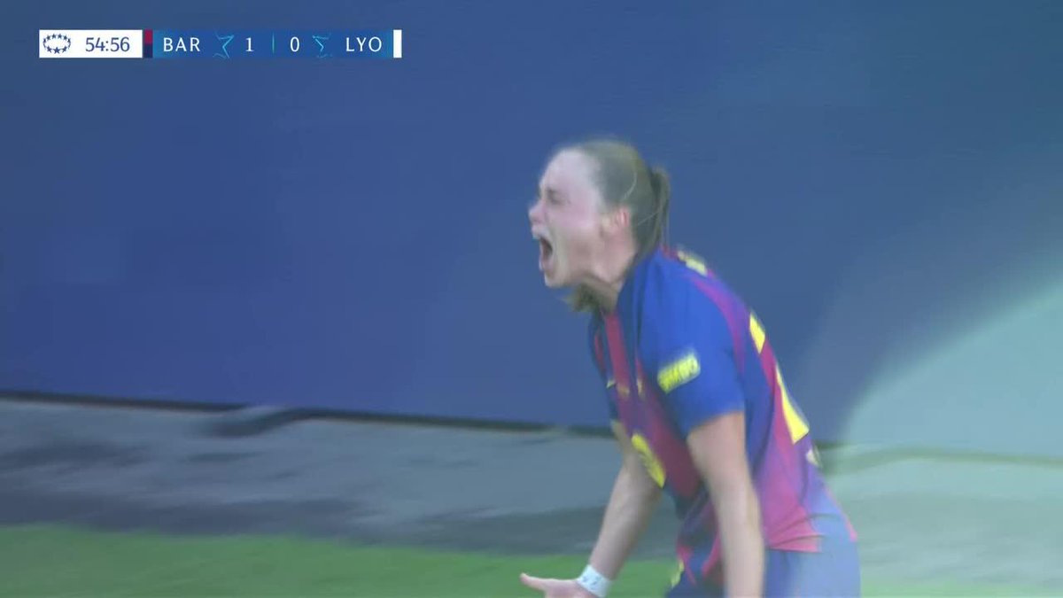 ¡BARCELONA QUIERE #CHAMPIONS! Ewa Pajor la cruzó perfectamente y anotó el 1-0 parcial ante Lyon en la FINAL del certamen femenino. 📺 Toda la #UWCL por #DisneyPlus Plan Premium