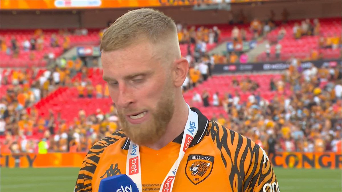 "He's not stubborn." Oli McBurnie speaking about Sergej Jakirović 🫡