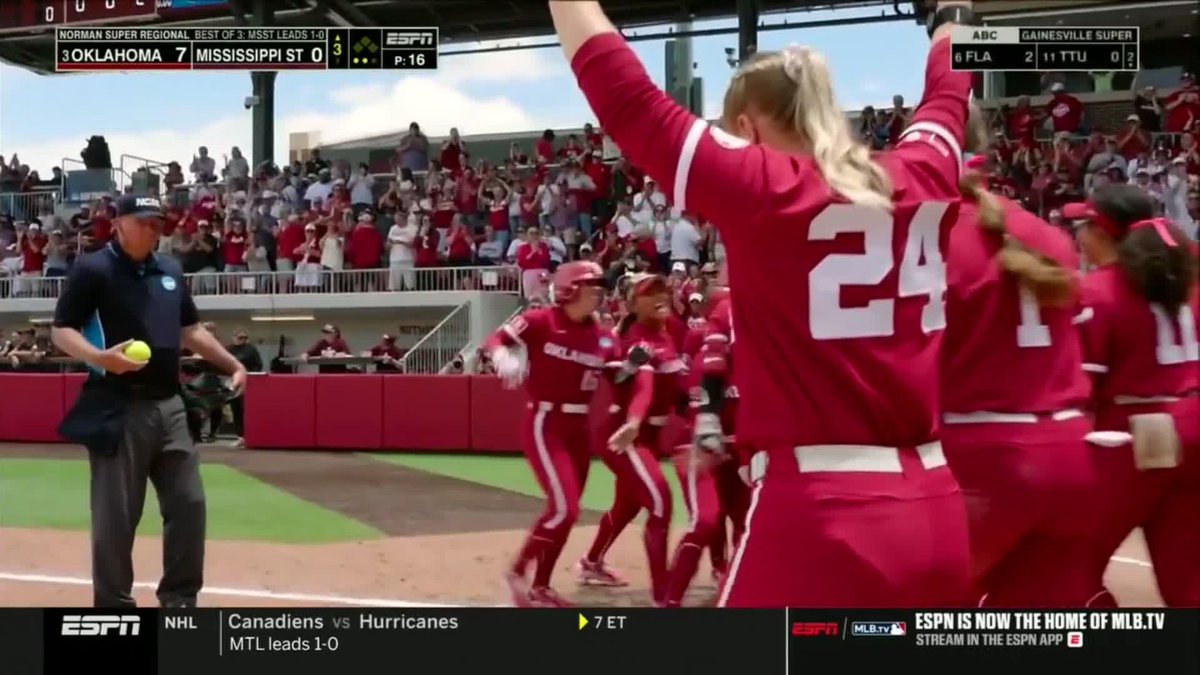 LEXI MCDANIEL 3-RUN HOMER TO MAKE THAT A 7️⃣ RUN INNING 😮‍💨 #RoadToWCWS x 🎥 ESPN / Oklahoma Softball