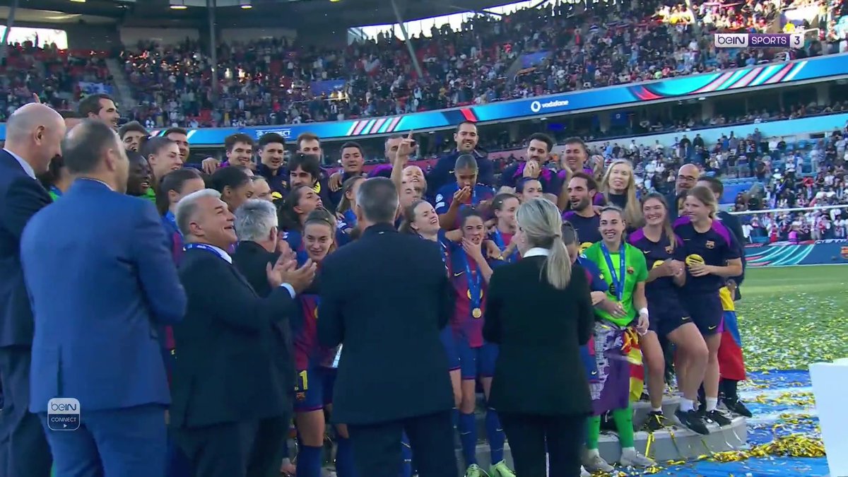 🏆 مراسم تتويج برشلونة بلقب دوري أبطال أوروبا للسيدات #دوري_أبطال_أوروبا_للسيدات | #برشلونة | #ليون #UWCL | #beINSPIRED