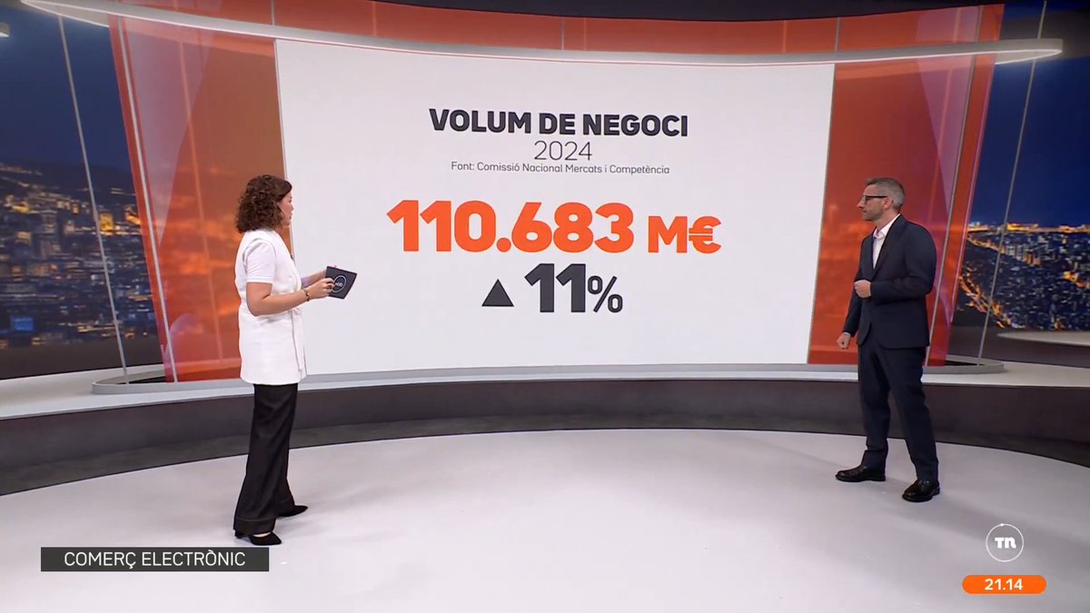Cada vegada hi ha més persones que fan compres per internet. Cristina Herranz (cristina herranz) explica per què el comerç online mou cada cop més diners a casa nostra