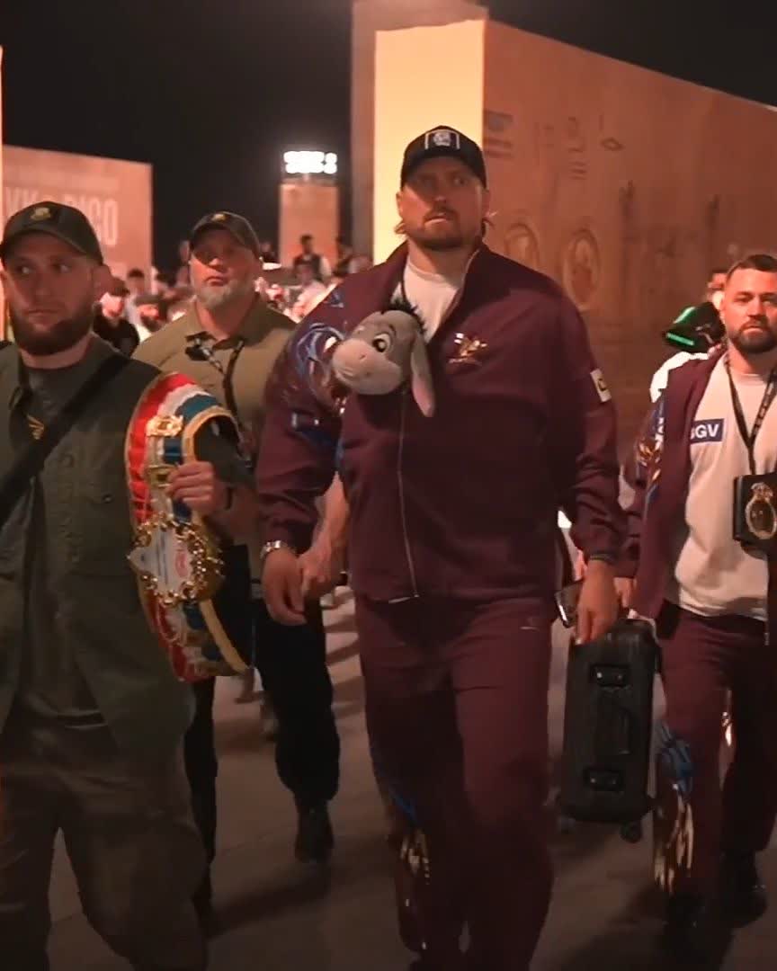 USYK IN THE HOUSE