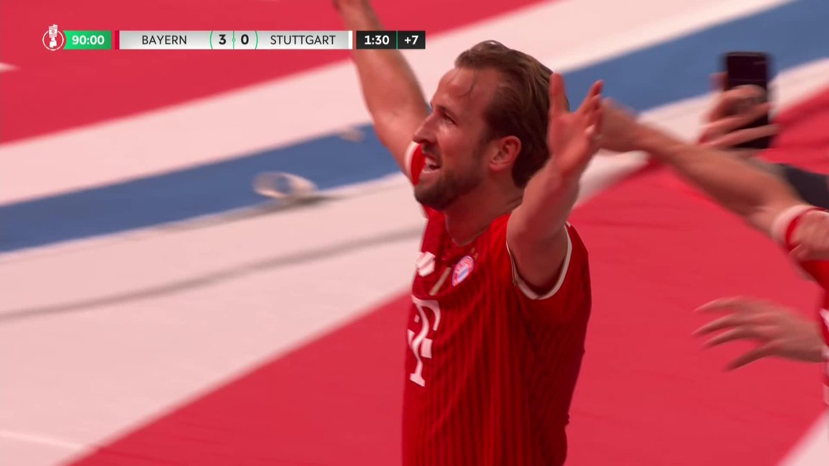 Of course, it's a hat trick! 🎩🪄 Harry Kane delivers the cup for Bayern Munich and in incredible style 🔴🏆