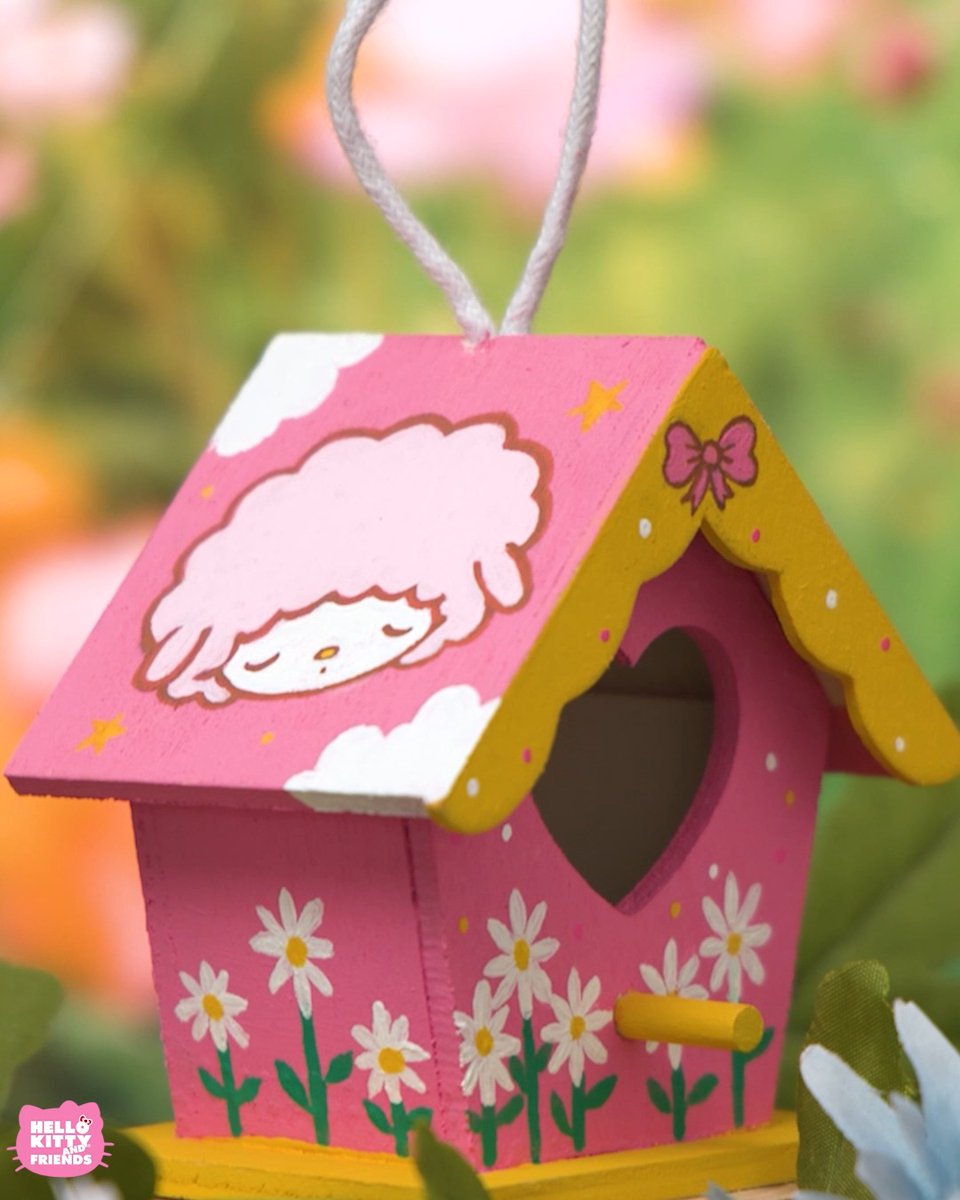 Learn how to make your own My Sweet Piano inspired bird house on the Hello Kitty and Friends YouTube channel! 🌸