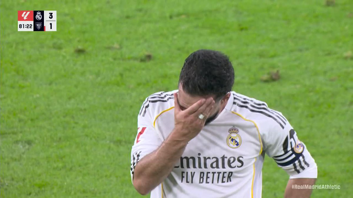 The end of an outstanding Real Madrid career for Dani Carvajal. Athletic Club stood beside Real Madrid to give him a guard of honour 🙏 Who cut onions 🥹
