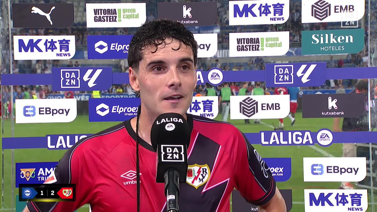 Sergio Camello y el bonito gesto del vestuario del Rayo Vallecano con su aficiรณn โค๏ธโก ๐ฃ๏ธ"No podรญamos permitr que esa gente perdiera medio sueldo" ๐ฌ"Vamos a seguir ayudando" #LALIGAenDAZNโฝ๏ธ