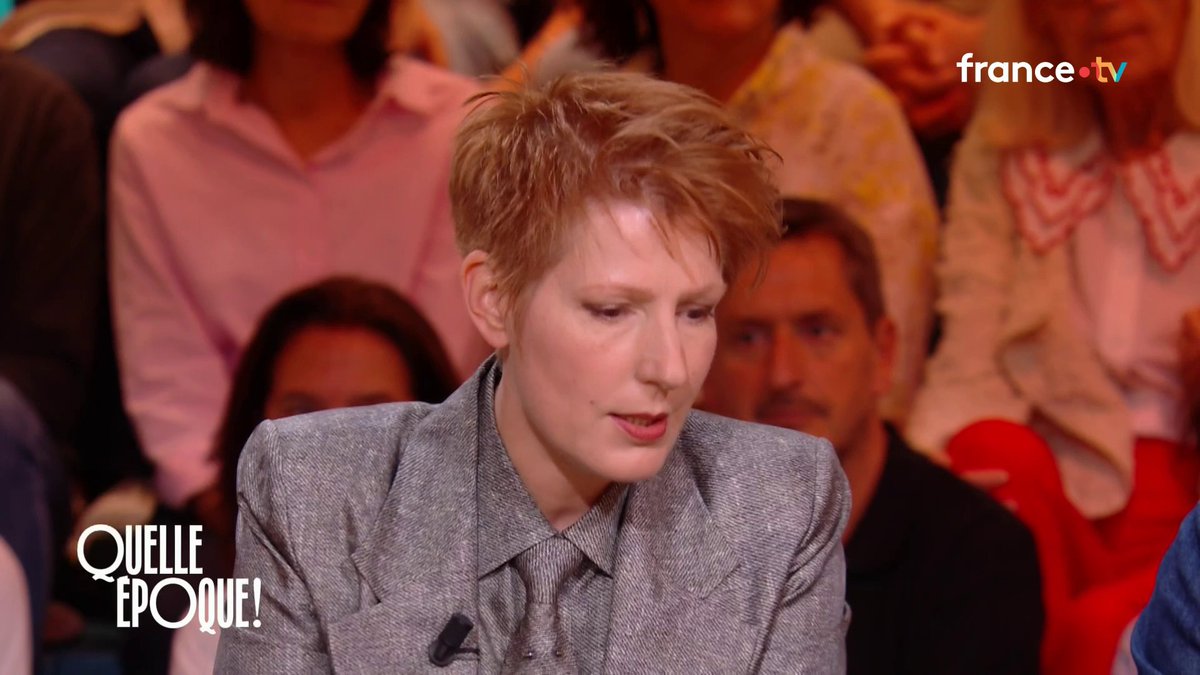 Dans son livre "La France, corps et âme", Natacha Polony tire la sonnette d'alarme sur l'effondrement du niveau scolaire et la dévalorisation du métier d'enseignant. ⬇️