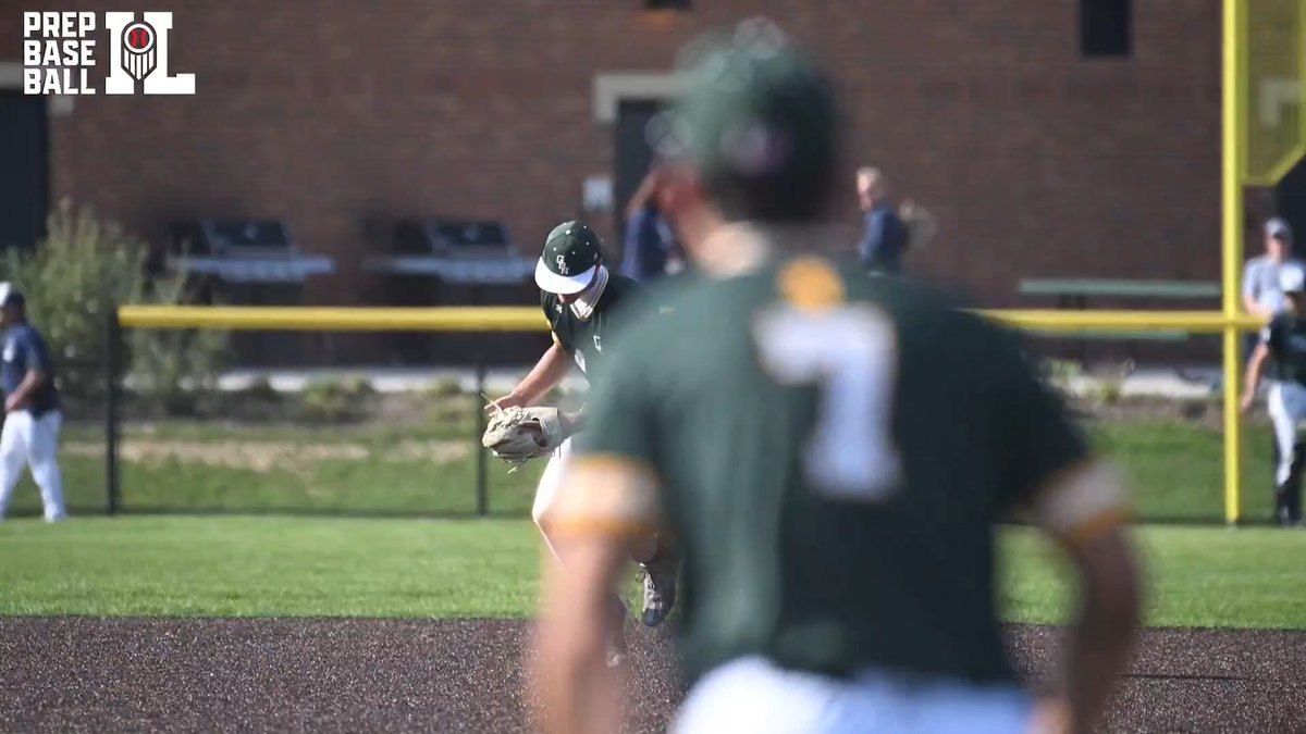 𝗣𝗹𝗮𝘆𝗲𝗿 𝗼𝗳 𝘁𝗵𝗲 𝗪𝗲𝗲𝗸 𝗦𝗽𝗼𝘁𝗹𝗶𝗴𝗵𝘁 🔦 Wake Forest Baseball recruit ’26 SS Ethan Bass went 7-for-14 with 4 HR, 10 RBI, and 9 runs, tying Glenbrook North’s single-season HR record (11). Bass earned Prep Baseball Illinois Player of the Week honors after leading Glenbrook North Baseball to a perfect 5-0 week. 👏 🔗: | Shooter Hunt