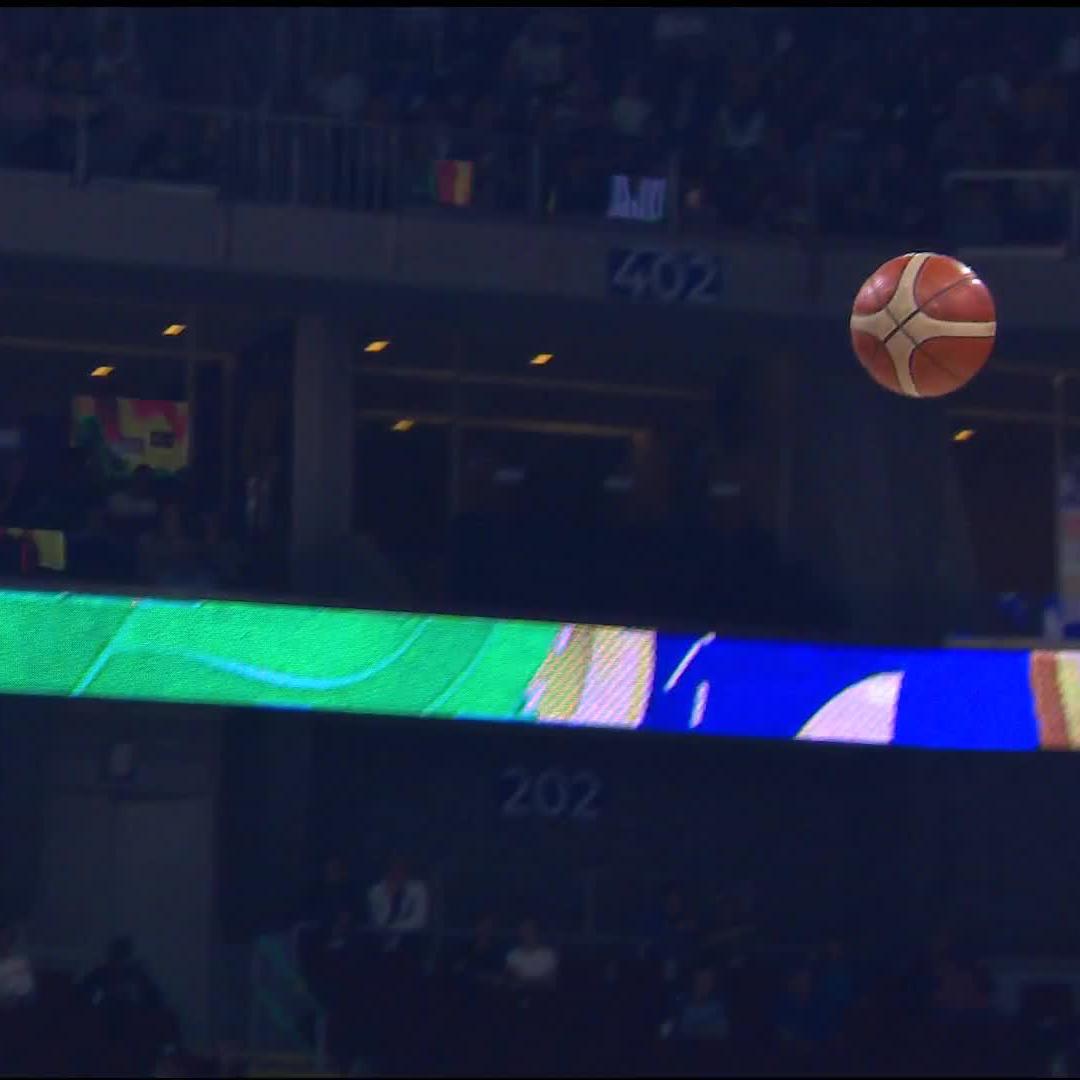 FIBA AUSTIN REAVES >>>>