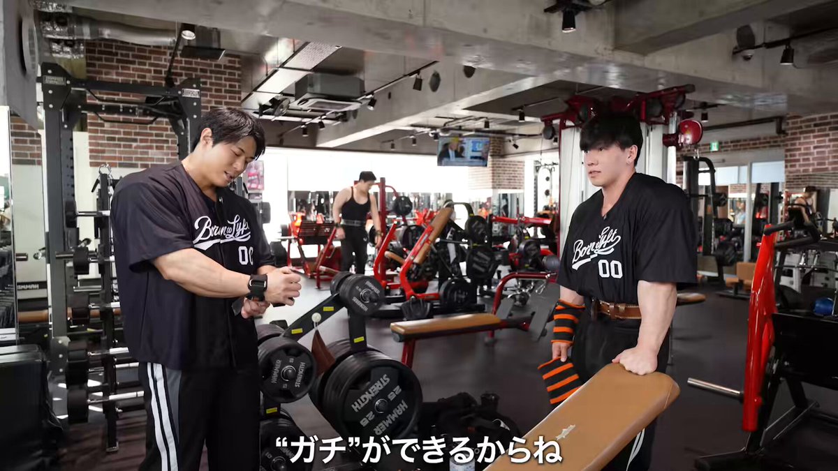ファン待望の動画！近日公開🎥🔥 昨年のオリンピアアマチュアジャパンで総合優勝を果たした日本最強のボディビルダー横川尚隆🏆 オリンピア2回出場、国内唯一の世界ランカーのメンズフィジーク上里譲⭕️ 二人の異なるトレーニング理論やアプローチ、見応え抜群な濃密な1時間の動画となっています…！ 動画の途中にはまさかのハプニングも😱⁉️ 「横川くんの筋肉ちゃんねる」にて公開予定！