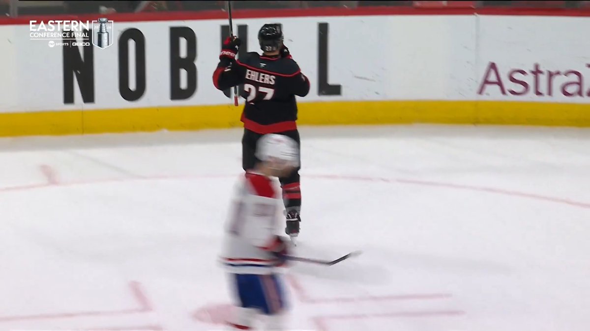 LET'S FLY!! Nikolaj Ehlers gives the Canes a 2-1 lead! 📺: NHLonTNT, Sportsnet &amp; TVA Sports