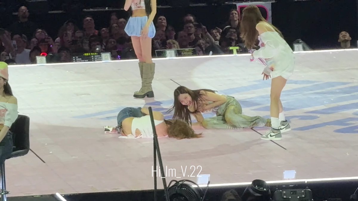 Sana kicks Momo Nayeon kicks Momo Momo tries to kick Sana Sana makes Momo kick Jeongyeon, runs away NaMoSa all blame it on Mina Jeongyeon makes Momo kick Jihyo, runs away Momo face first into Jeongyeon's chest Momo on the floor 😭😭😭