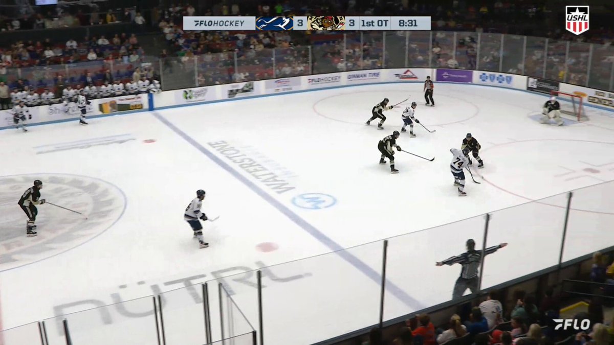 WOAH 😳 Linards Felbergs (Merrimack Men’s Hockey) keeps the game alive late in the first overtime ❌