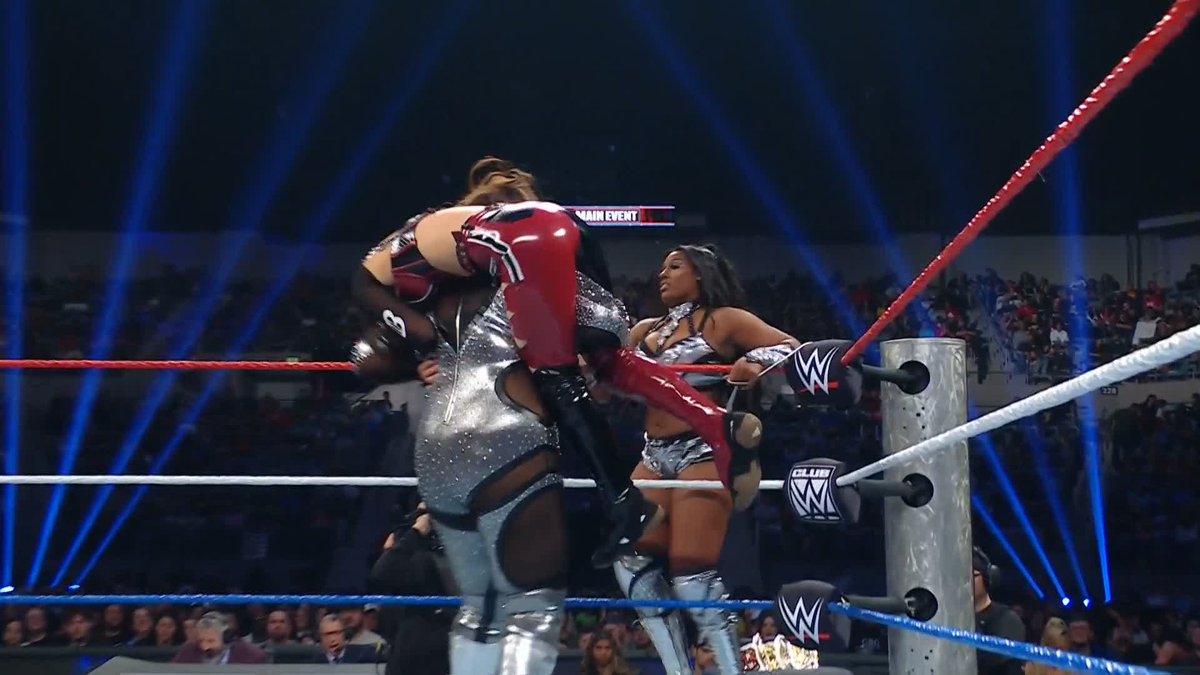 Pure destruction from Nia Jax and Lash Legend. 😤 Lina Fanene | #SNME