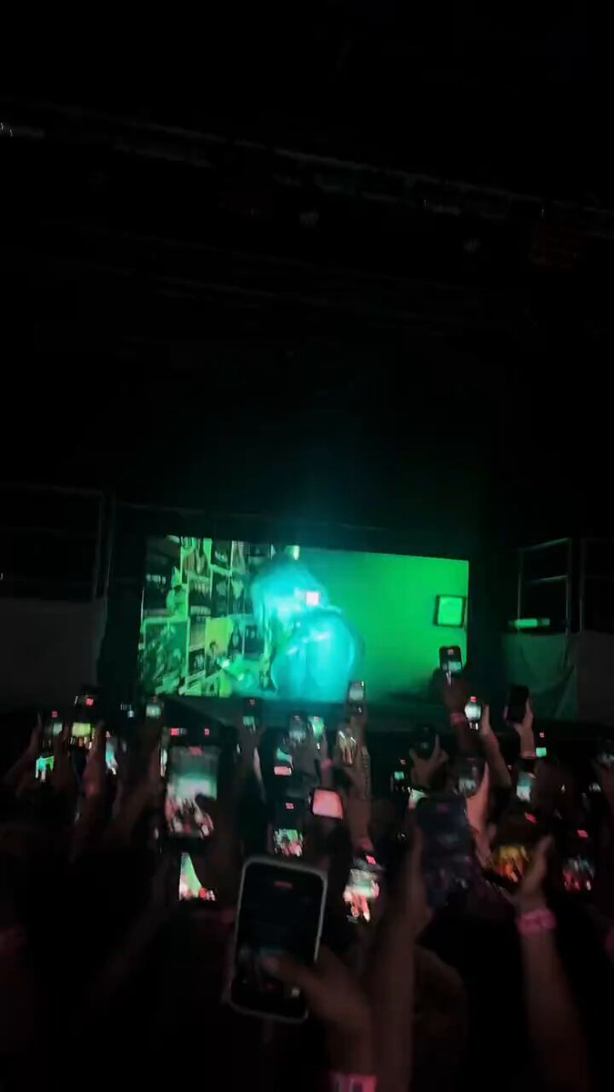 Nettspend’s intro to his Anaheim show 🤯
