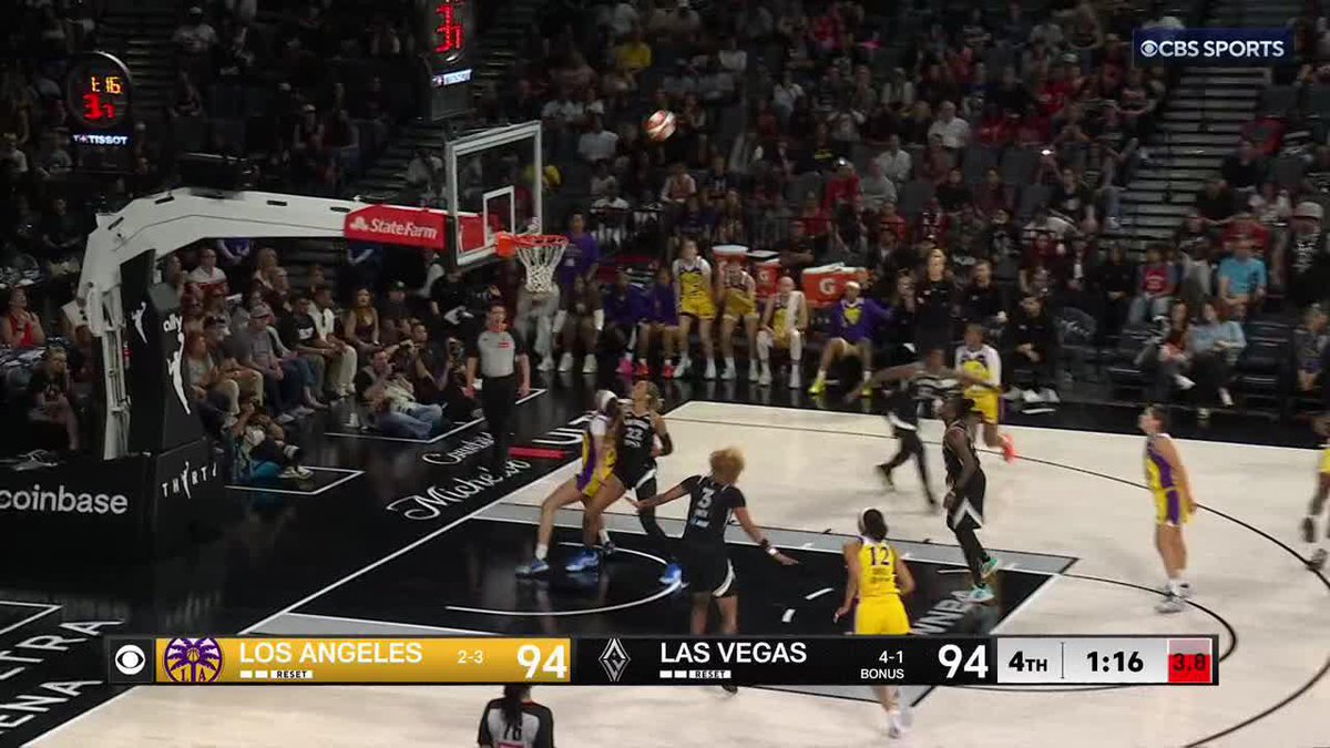 ERICA WHEELER FROM DEEP! Los Angeles Sparks take a 3-point lead! 📺 CBS | Paramount+