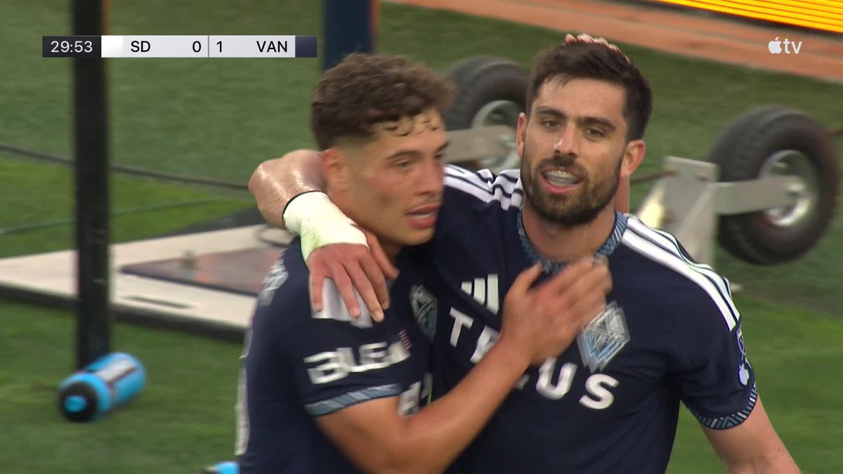 Blackmon ➡️ Müller ➡️ White to give Vancouver Whitecaps FC the lead! 📺 Apple TV: