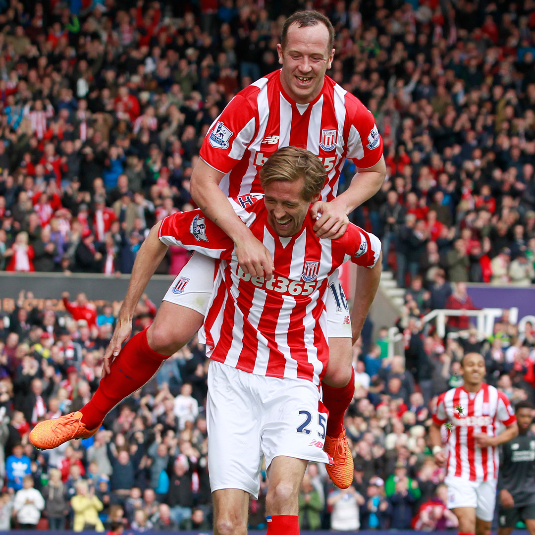 🔴 Stoke City 6-1 Liverpool ⚫️ 11 years ago today! It was Steven Gerrard's last ever match for Liverpool too. 😳 Goals: Diouf (22'), Diouf (26'), Walters (30'), Adam (41'), N'Zonzi (45'), Gerrard (70'), Crouch 86').