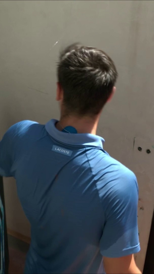🥵 "¿Hablas francés? Tengo diarrea, necesito ir al baño, no puedo aguantar más, me voy a c*gar encima" 😨 Cameo inesperado para Arthur Gea en su partido ante Karen Khachanov #RolandGarros