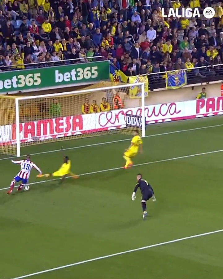 Este gol de Fernando Torres en Villarreal es uno de mis goles favoritos que marcó en el Atleti. El último regate es 🤤🤤🤤