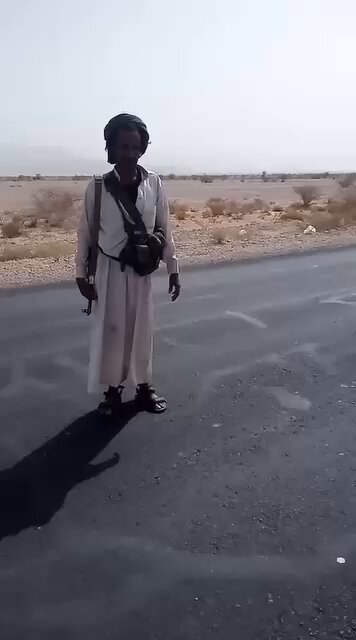 ابناء دهم ينصبو نقاط للوافدين الي الوقفه الحوثيه في الجوف ويمنعو كل دهمي الوصول لهم ،،،،