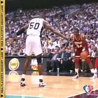 31 YEARS AGO TODAY Hakeem did this to MVP David Robinson Dream Series GM1: 27 PTS, 8 REB, 6 AST, 5 BLK GM2: 41 PTS, 16 REB GM3: 43 PTS, 11 REB GM4: 20 PTS, 14 REB GM5: 42 PTS, 9 REB, 8 AST, 5 BLK GM6: 39 PTS, 17 REB
