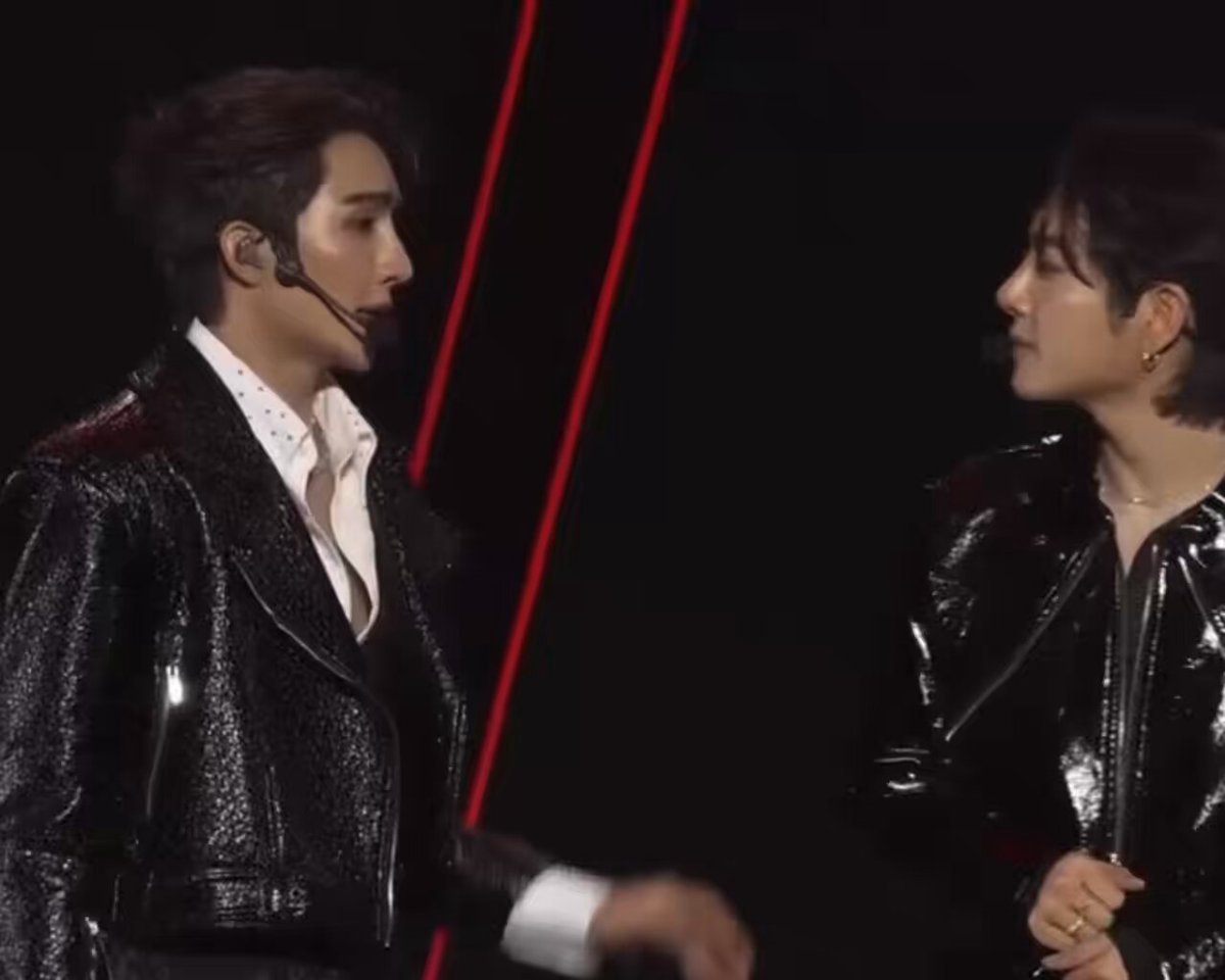 🌍: klo kita g saling paham, turunin sdkit ego bisa ngubah sedikit pndangan dan jd saling memahami p'mix: kaya joongdunk ya berarti ??? ini kayanya pas JD ribut gede bnrn jadi gosip panas segedung dah😭 JOONGDUNK RACING CHAMPION #LOLFanFest2026D3