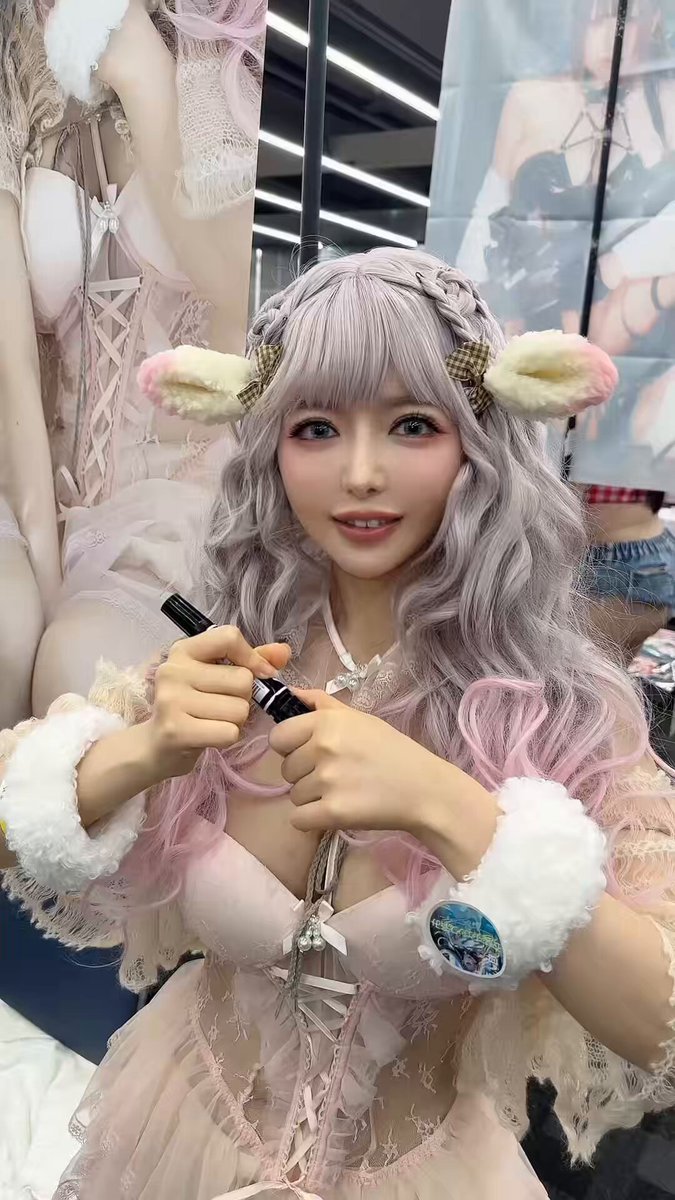 コスホリ楽しすぎた〜〜！🥹💞 初めましての方もたくさんで、 勇気出して話しかけてくれて 本当にありがとうの気持ち🥺 “初めて”ってめちゃくちゃ緊張するよね…！ 会いに来てくれて嬉しかったよ〜！✨ そしていつものマミナーさん達も 本当にありがとう！🫶 みんながいるとすごく心強い💪✨ 今月はイベント盛り沢山で わくわく〜！(((o(ﾟ▽ﾟ)o)))♡