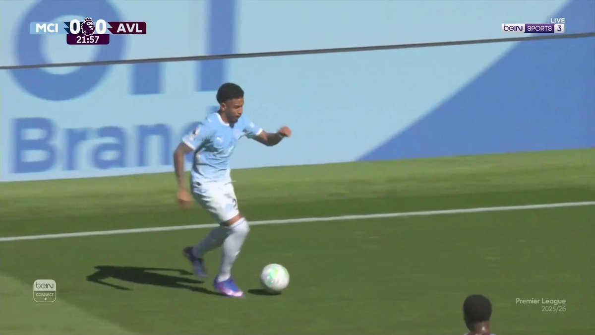 سيمينيو يفتتح التسجيل لمانشستر سيتي #الدوري_الإنجليزي_الممتاز #PremierLeage