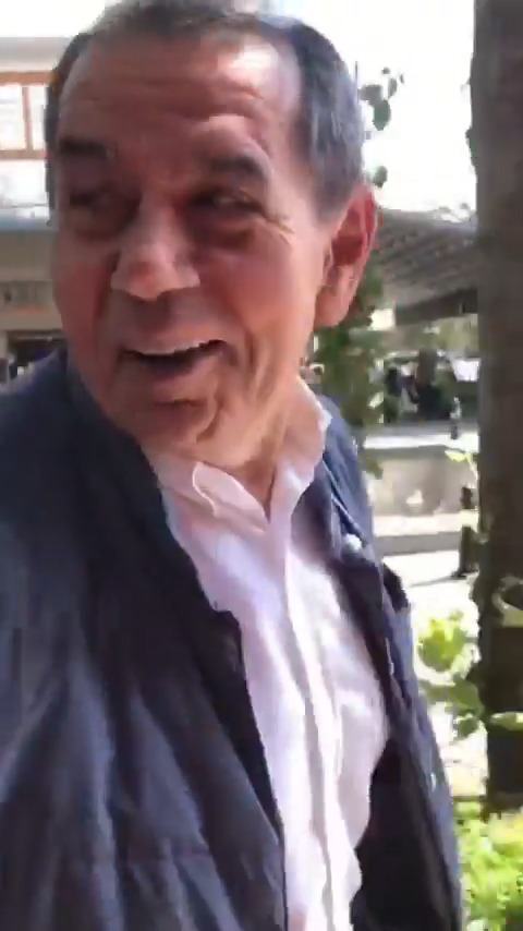 Soru: "Icardi'yi Borçkaspor'a verme şansınız var mı?" Dursun Özbek: "Hayırlı işler (Gülerek)."