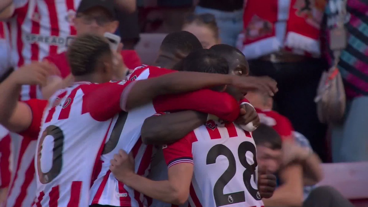"Sunderland are hitting heights" Gusto scores own goal 😬