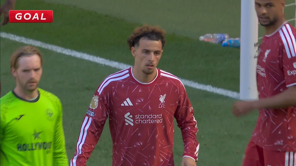 Curtis Jones taps in from Mo Salah's cross to put Liverpool in front against Brentford 🔴