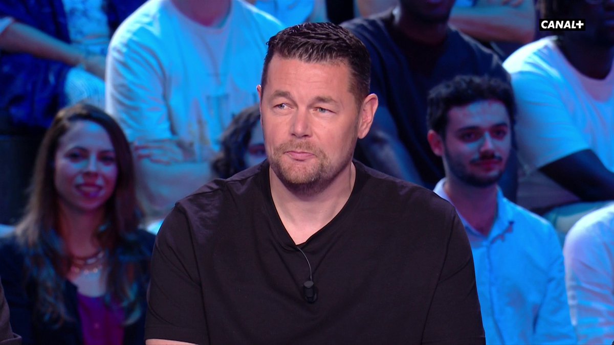 "Il y a eu des contacts avec des clubs anglais..." 👀 Pierre Sage est l'invité du Canal Football Club, en direct sur CANAL+ 🤩 #CFC