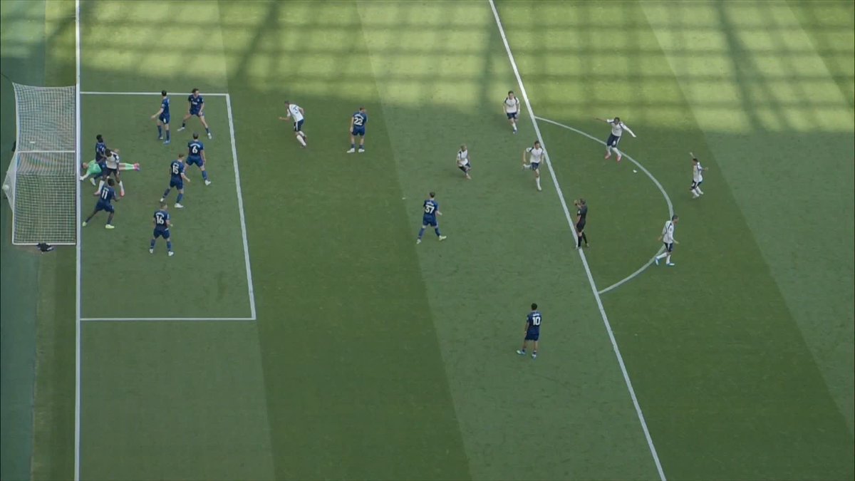 "This CAN'T happen again!" Jamie Redknapp saves Spurs need to look into what happened this season over the summer.