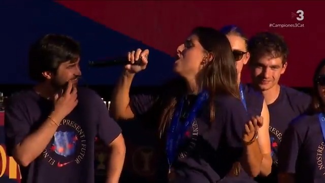 🤔 És Rosalía o Kika Nazareth? 🔝🎶 Espectacular actuació de la portuguesa cantant 𝑳𝒂 𝑷𝒆𝒓𝒍𝒂 #Campiones3Cat ▶️