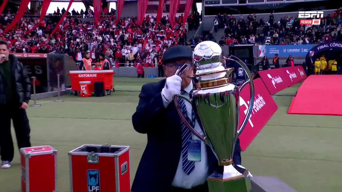 Opiniones del trofeo? Hace rato no cambia