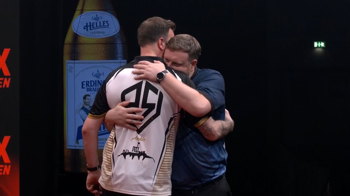 SMITH BREEZES THROUGH! Ross Smith produces one of his best performances of the weekend, as Smudger whitewashes Cameron Menzies 7-0 to book his place in the final! 📺 #ET7