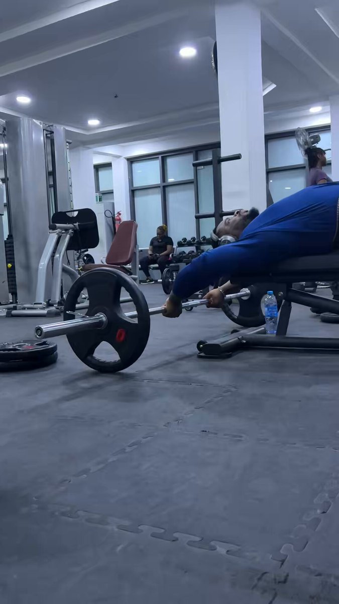 The barbell pullover is one exercise I never see anyone perform anymore and it’s such a great back and overall upper body workout.