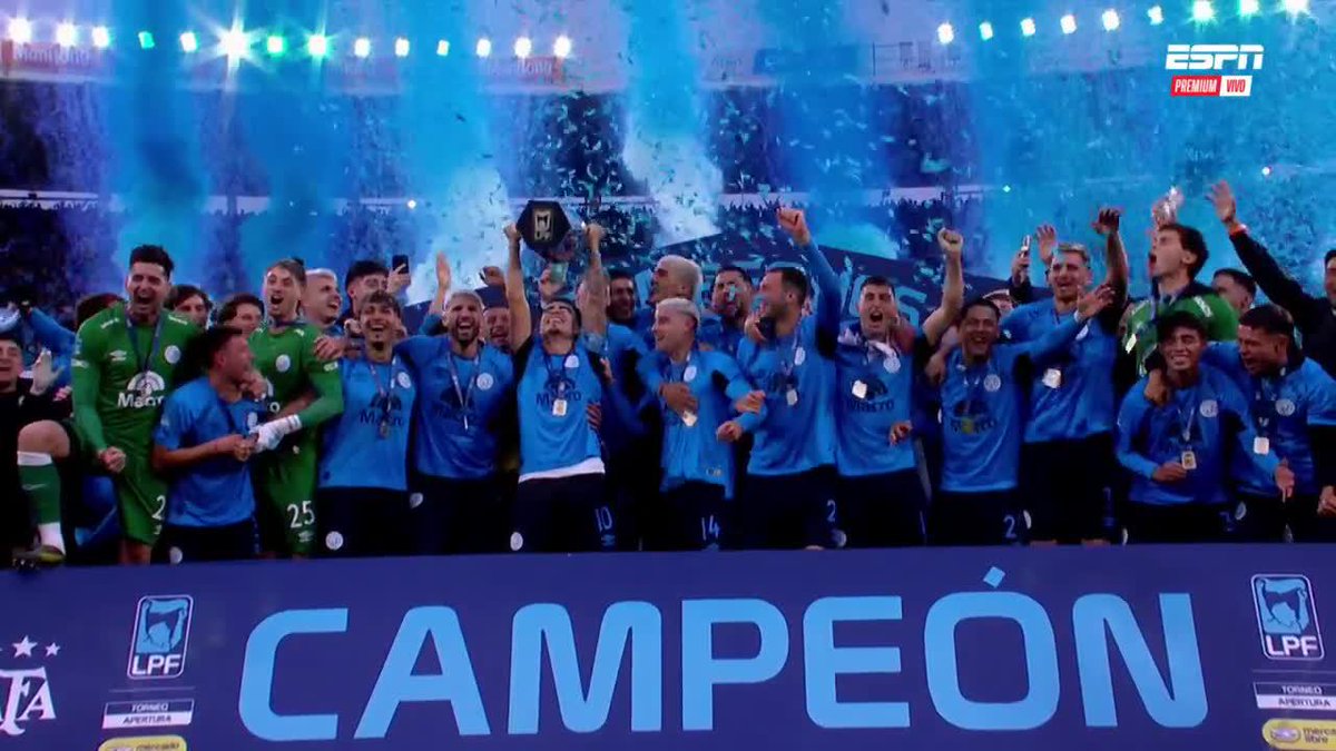 El Chino Zelarayán no lo podía creer al recibir la copa... ¡¡SÍ, CRACK!! ¡¡TROFEO EN ALTO Y BELGRANO ES EL CAMPEÓN DEL #TorneoApertura LUEGO DE UNA FINAL PARA EL INFARTO ANTE RIVER!! 📺 ESPN Premium | Suscribite al Pack Fútbol en