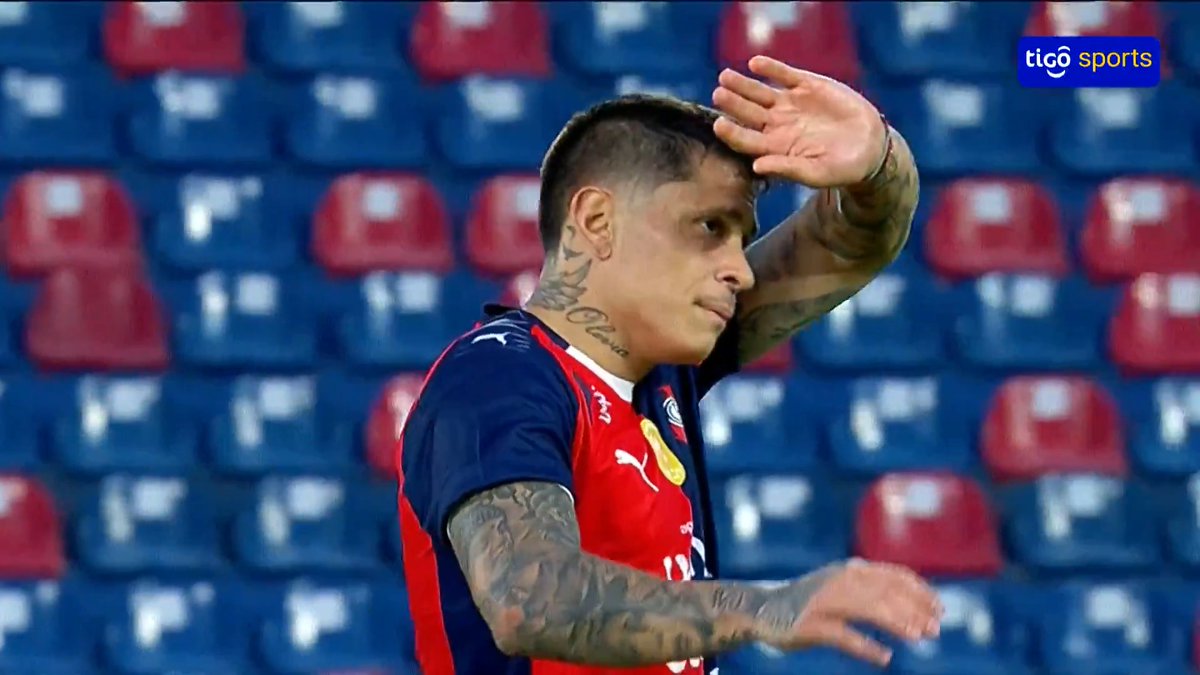 ⚽️ ¡GOLAZO! Juan Iturbe, con este gol de tiro libre, adelantó al Ciclón en el marcador. 📺Tigo Sports ▶️Viví el #AperturaAPF2026 en