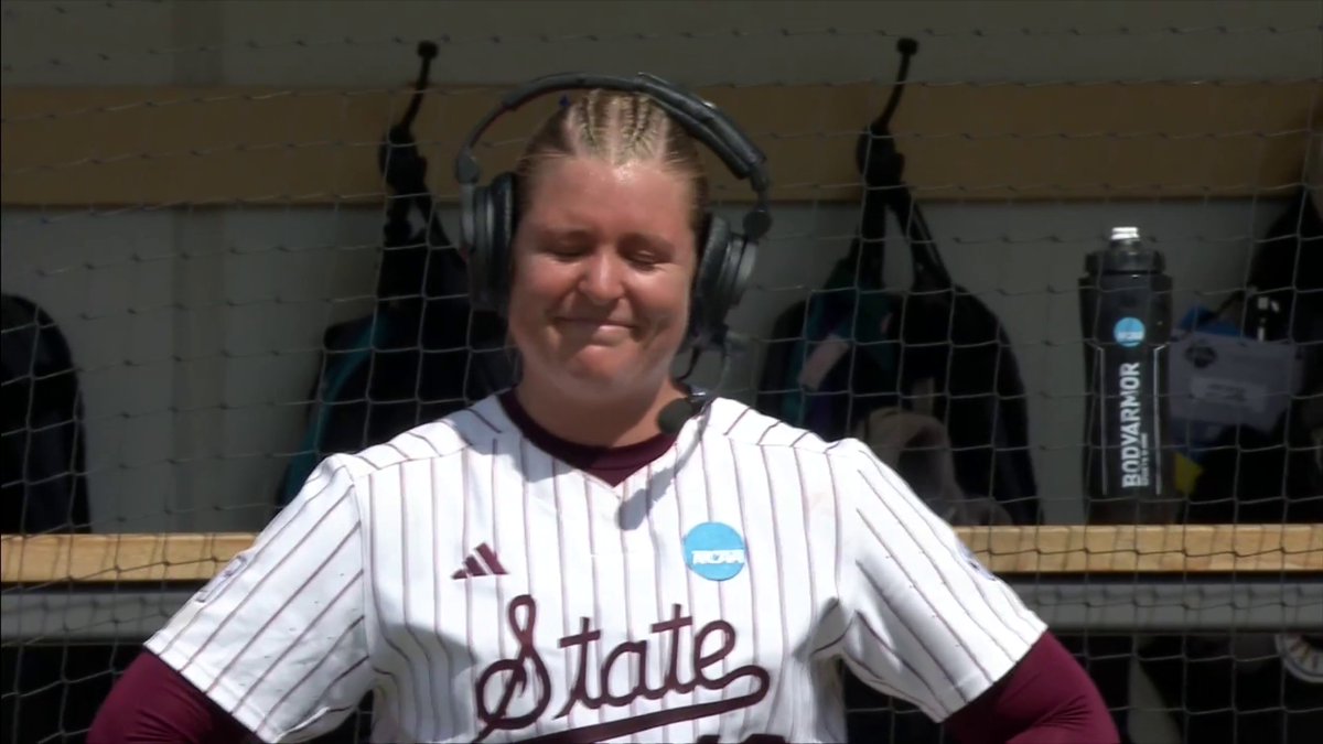 "Today is my mom and dad's anniversary ... this is for them." ❤️ Delainey Everett dedicated her scoreless outing vs. OU to her late father after she lifted Mississippi State to its first-ever trip to the WCWS.