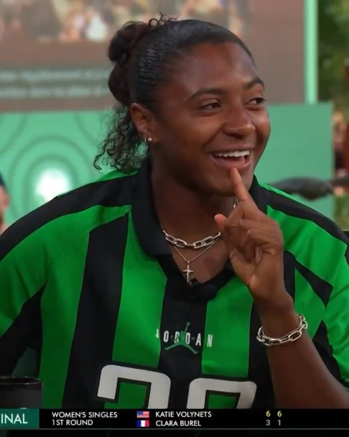 Hailey Baptiste tells our crew why she now wears smaller chains on the court 🎾😬