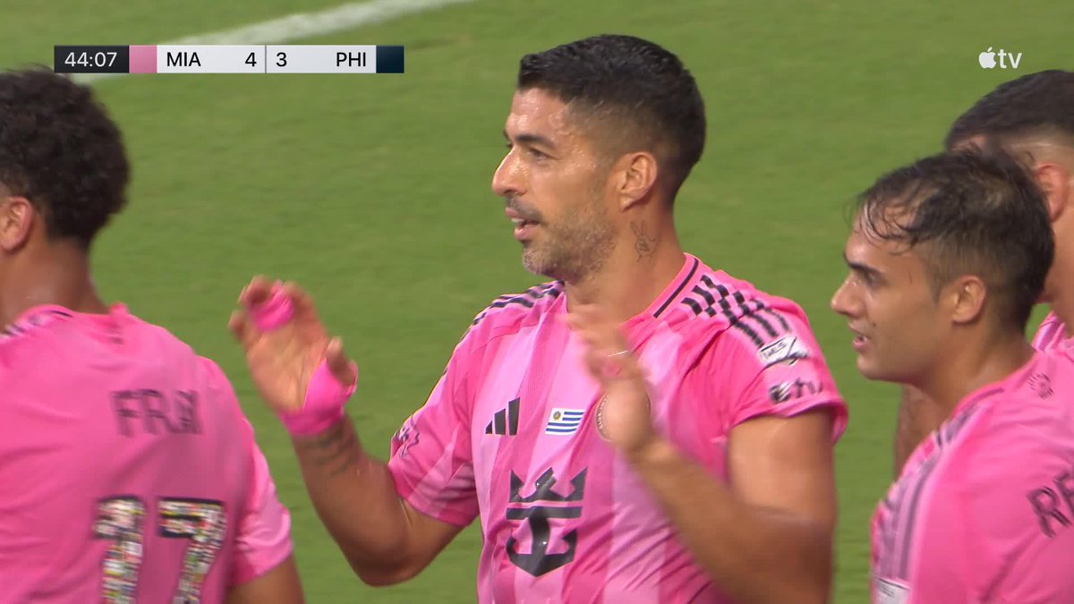 Another goal! 😱 Luis Suarez scores his second to give Inter Miami CF a 4-3 lead at the half.