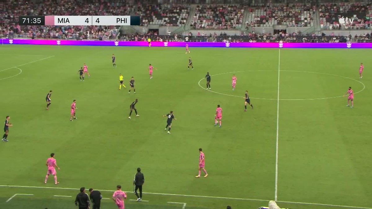 El momento en el que Lionel Messi pidió el cambio al banco del Inter Miami… 💔